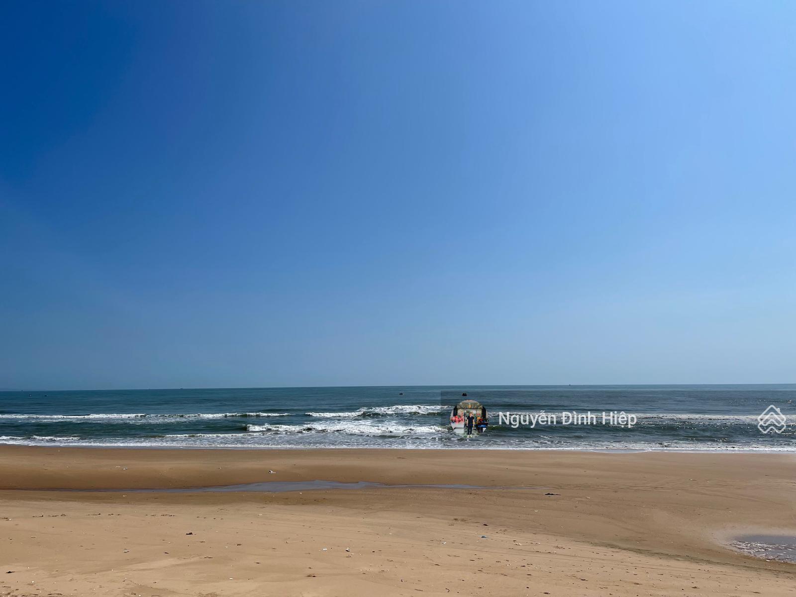 Bán 800m2 thổ cư mặt tiền biển Lạc Long Quân, Tiến Thành giá tốt 10tr/m2