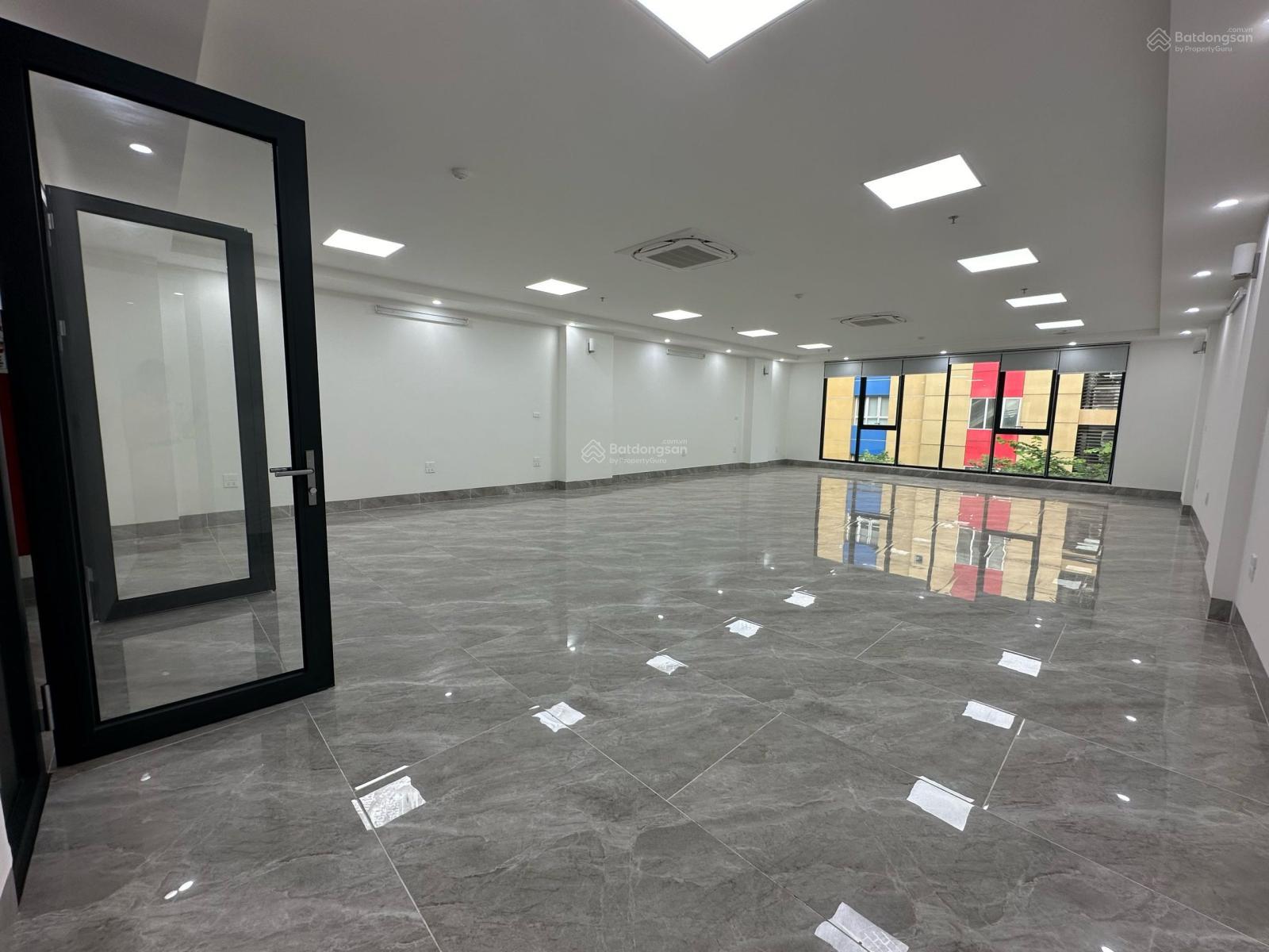 Tôi cho thuê mới xây LK 90 Nguyễn Tuân căn góc, 2 mặt tiền 115m2 x 5 tầng thang máy thông sàn 53tr Tôi cho thuê mới xây LK 90 Nguyễn Tuân căn góc, 2 mặt tiền 115m2 x 5 tầng thang máy thông sàn 53tr