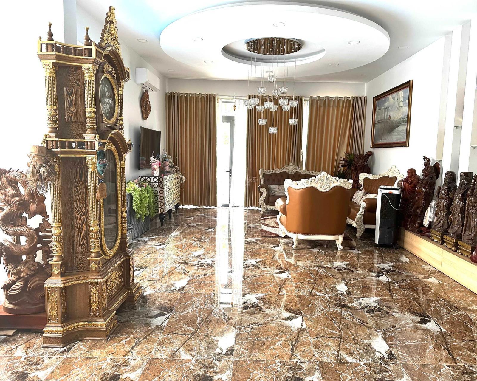 Góc 2 mặt tiền đường Nguyễn Trãi, Bến Thành, Quận 1. (DT: 9x 20m), HĐT: 300tr/tháng. Chỉ: 149 tỷ Góc 2 mặt tiền đường Nguyễn Trãi, Bến Thành, Quận 1. (DT: 9x 20m), HĐT: 300tr/tháng. Chỉ: 149 tỷ