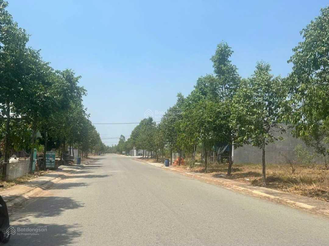 Cần tiền bán gấp lô đất sổ sẵn, khu đô thị Mỹ Phước 3 - Becamex, Phường Thới Hòa, TP Bến Cát Cần tiền bán gấp lô đất sổ sẵn, khu đô thị Mỹ Phước 3 - Becamex, Phường Thới Hòa, TP Bến Cát