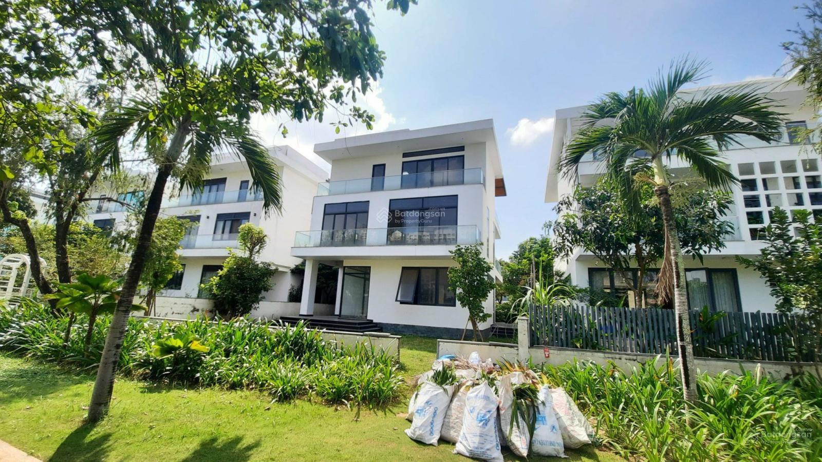 Biệt thự đơn lập 2 mặt tiền sông và công viên, DT đất 500m2, nhà hoàn thiện full nội thất. 58 tỷ