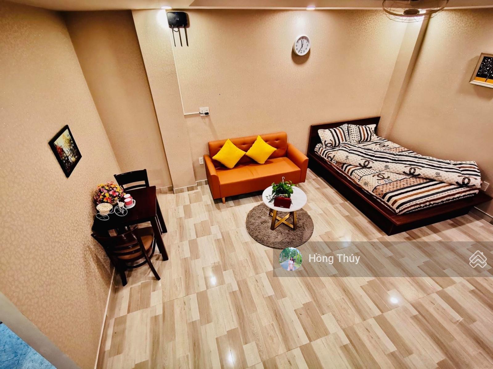 Cần bán nhà MTNB Thăng Long DT 120m2 giá 17 tỷ DCT 40tr/tháng, chỉ một căn duy nhất