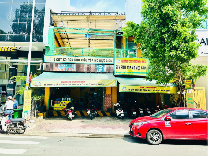 Cho thuê nhà mặt tiền Trần Văn Đang, Quận 3. DT: 12x40m. 1 trệt, 1 lầu. DTSD: 880m2