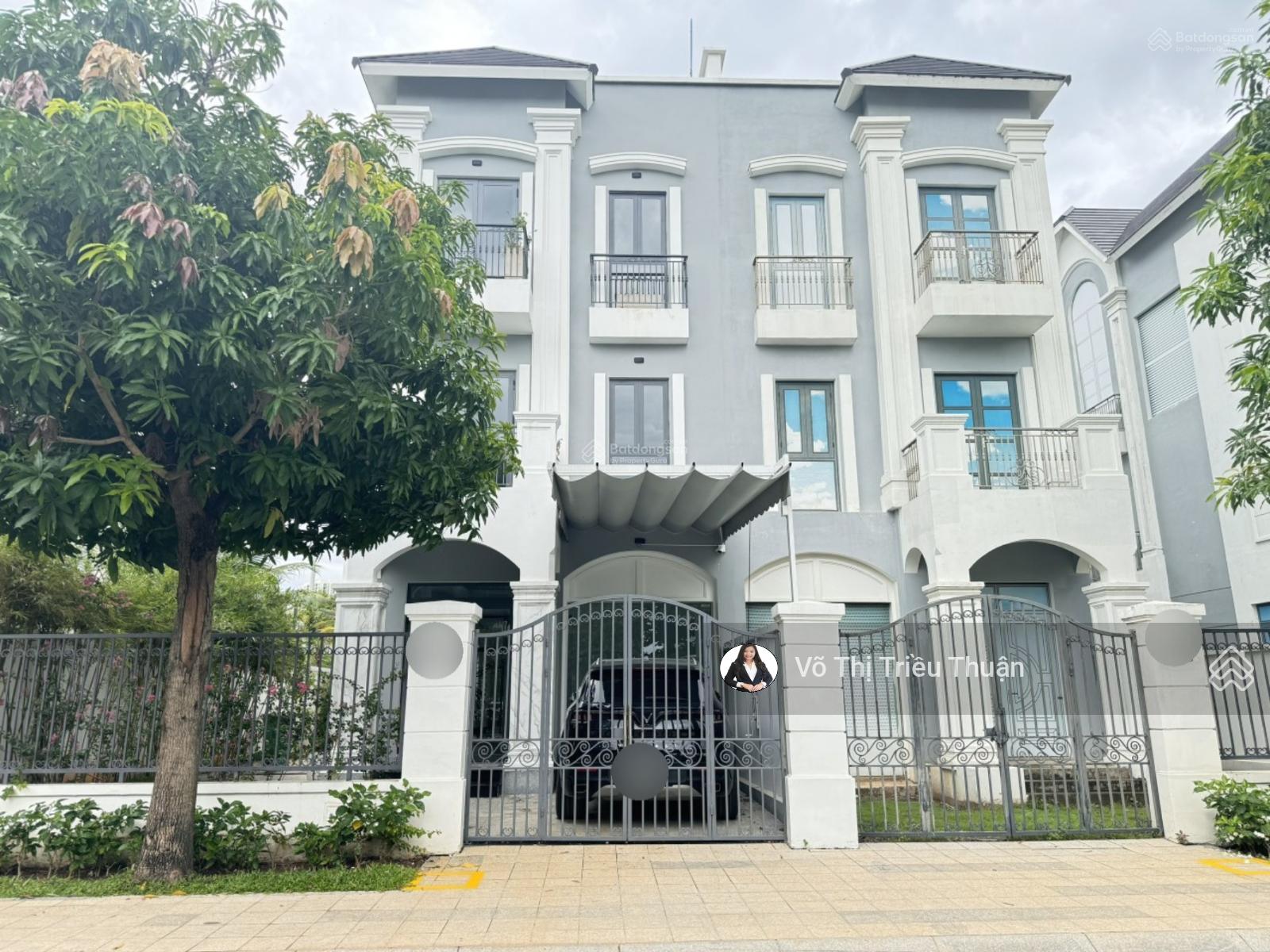 Bán biệt thự song lập 225m2 Glory view kênh - giá top 1 toàn khu Vinhomes Grand Park tháng 06/2025