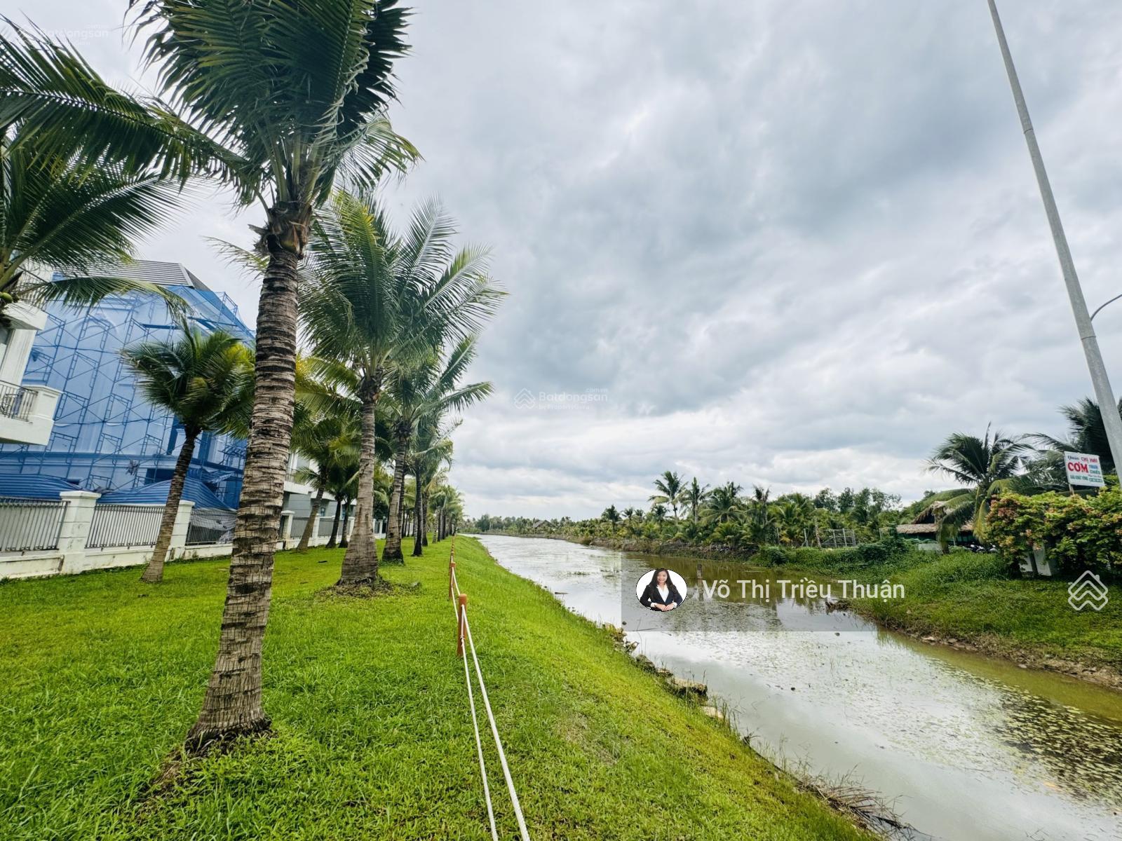 Bán biệt thự song lập 225m2 Glory view kênh - giá top 1 toàn khu Vinhomes Grand Park tháng 06/2025