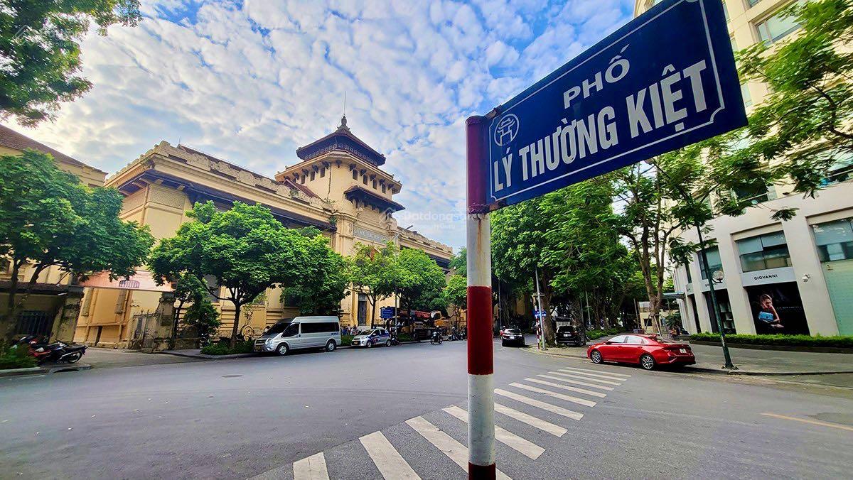 Cần bán nhà phố Lý Thường Kiệt, Hoàn Kiếm. DT 98m2 x 7T, MT 6m. Đường ô tô tránh nhau, cách MP 50m Cần bán nhà phố Lý Thường Kiệt, Hoàn Kiếm. DT 98m2 x 7T, MT 6m. Đường ô tô tránh nhau, cách MP 50m