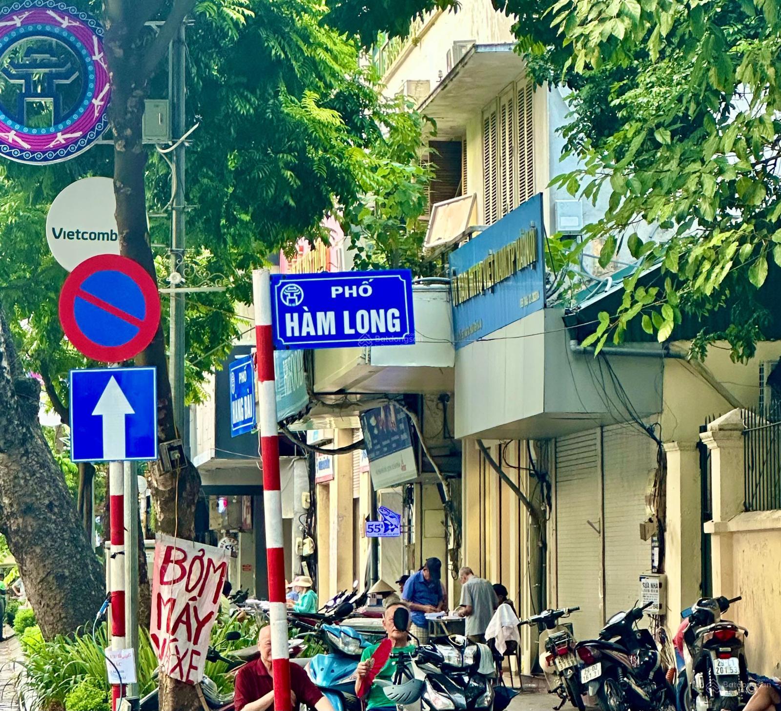 Cần bán tòa văn phòng mặt phố Hàm Long, Hoàn Kiếm. DT 310m2 x 12T, MT 10m. Vị trí đẹp, sầm uất