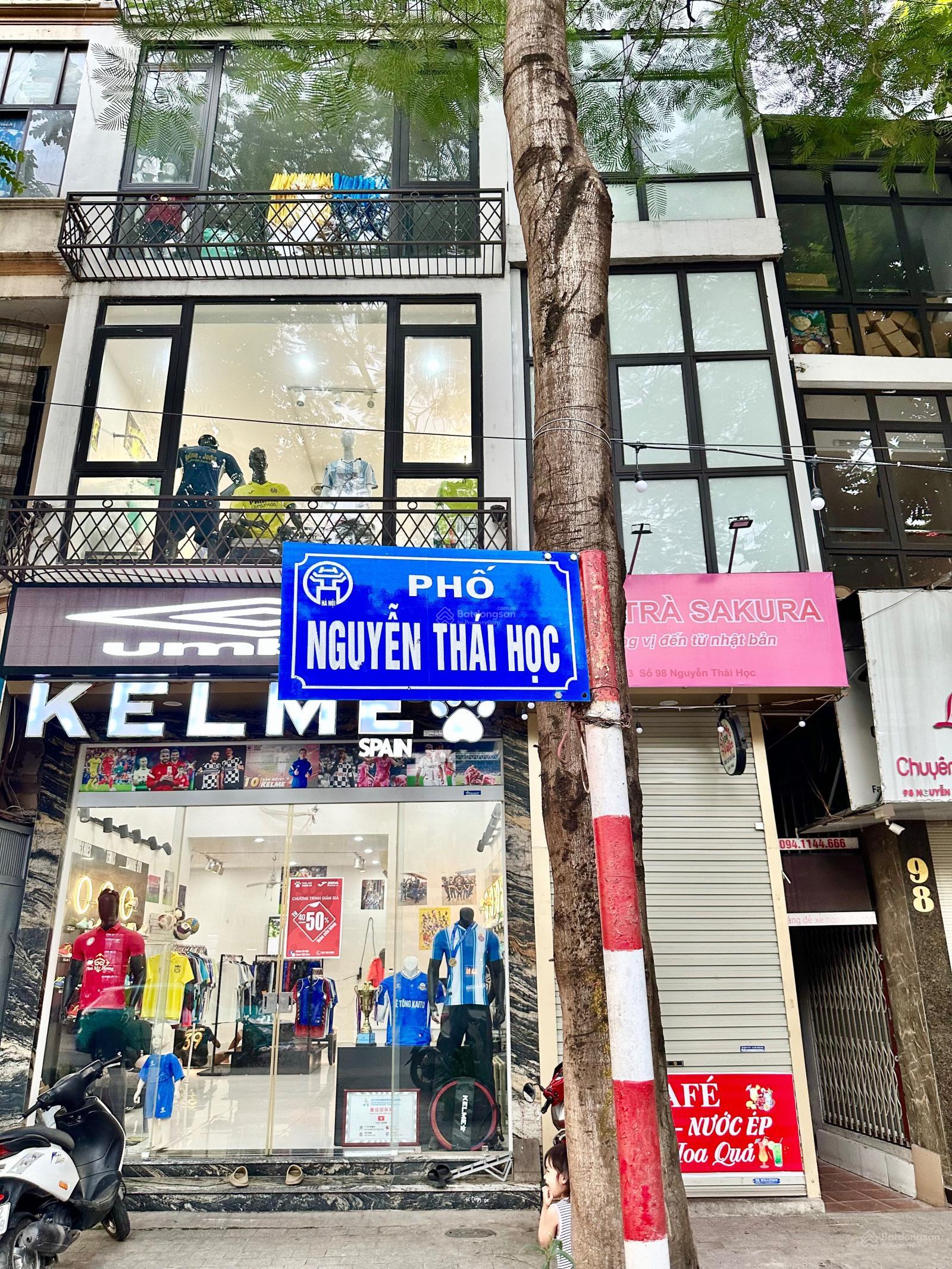 Cần bán nhà mặt phố Nguyễn Thái Học, Ba Đình. DT sổ 105m2 x 8T, MT 5m. Nhà nằm đoạn đẹp nhất phố