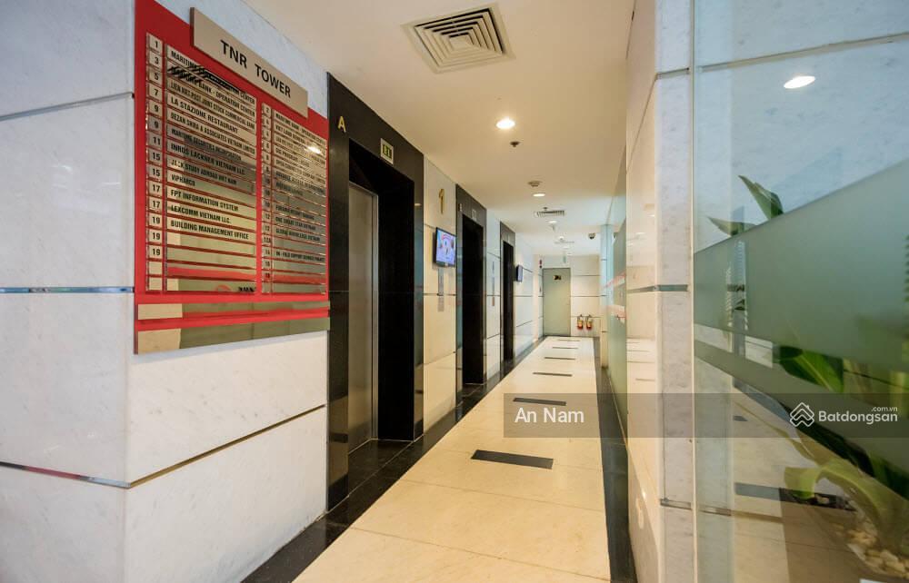 Bán tòa building Trần Hưng Đạo Q1: (8x24m) NH: 13m hầm 7 tầng HDT: 300tr/tháng giá đầu tư 55 tỷ