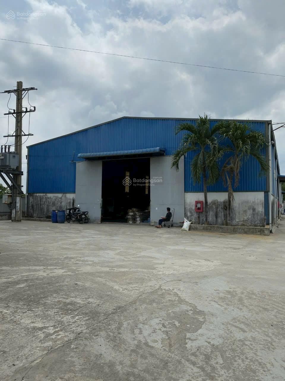 Nhà xưởng cần bán mặt tiền Võ Văn Bích, DT: 3,900m2, giá 22 tỷ