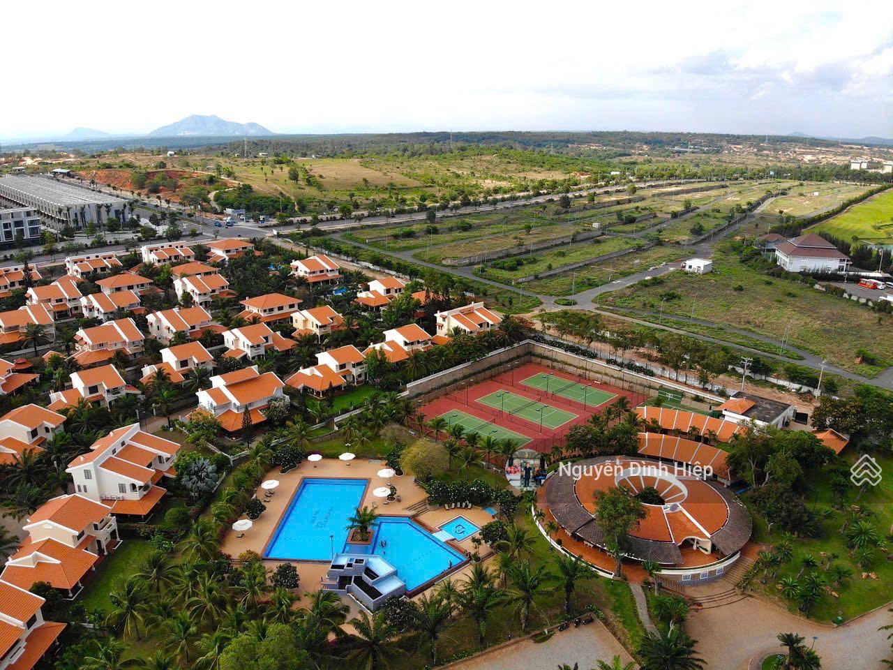 Bán 1600m2 biệt thự Mũi Né Domaine view biển giá tốt 18tr/m2