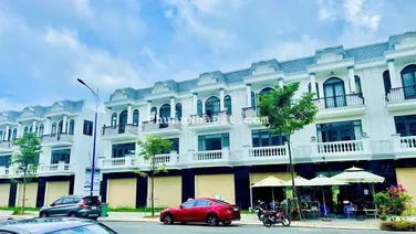 Bán nhà sổ sẵn, đã hoàn công, DT 100m2 KCN Bàu Bàng. Bình Dương, TT 750 triệu công chứng, HT vay