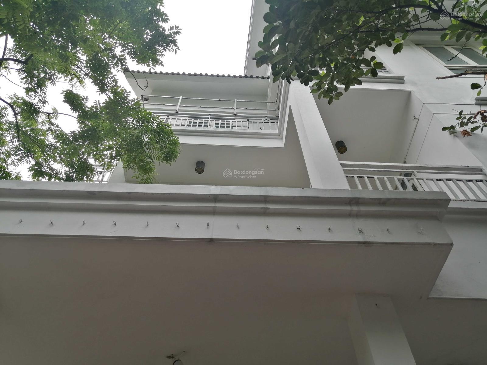 Cho thuê nhà lô góc khu đô thị Mỹ Đình, đường Nguyễn Cơ Thạch, DT 130m2 x 4 tầng, giá 35tr