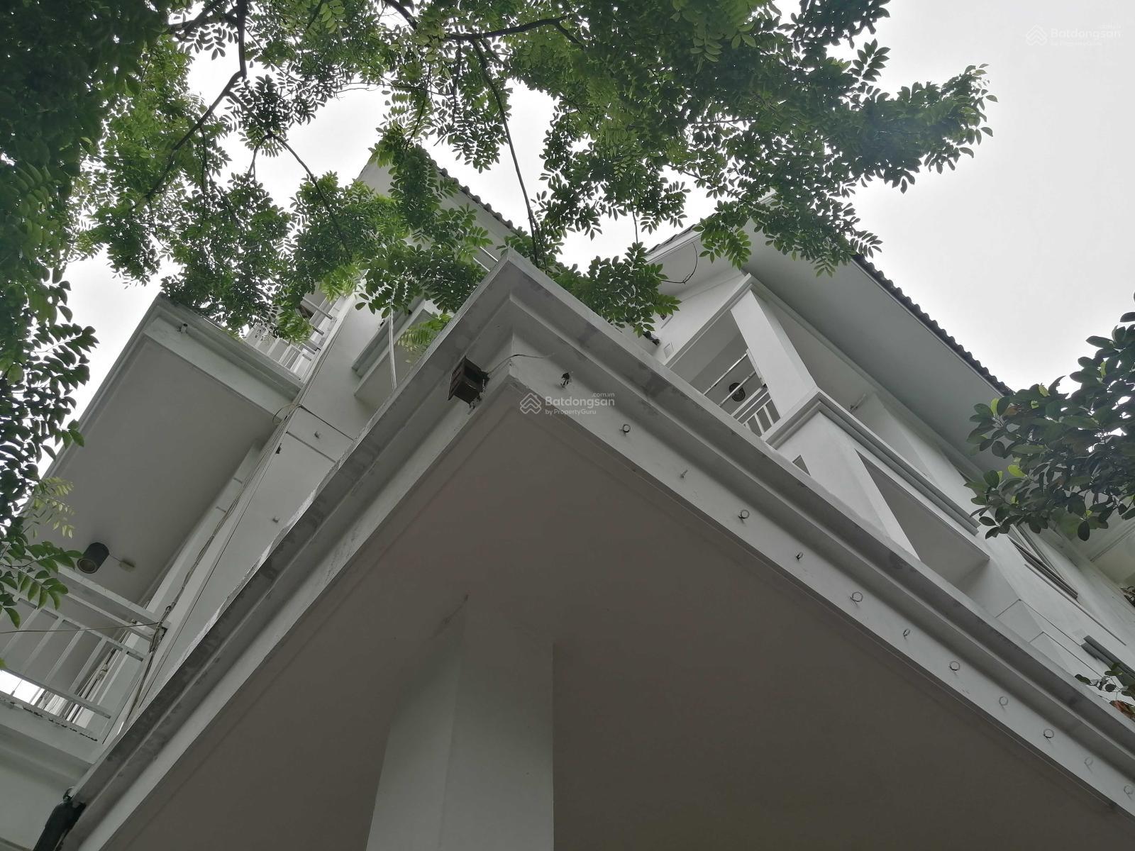 Cho thuê nhà lô góc khu đô thị Mỹ Đình, đường Nguyễn Cơ Thạch, DT 130m2 x 4 tầng, giá 35tr