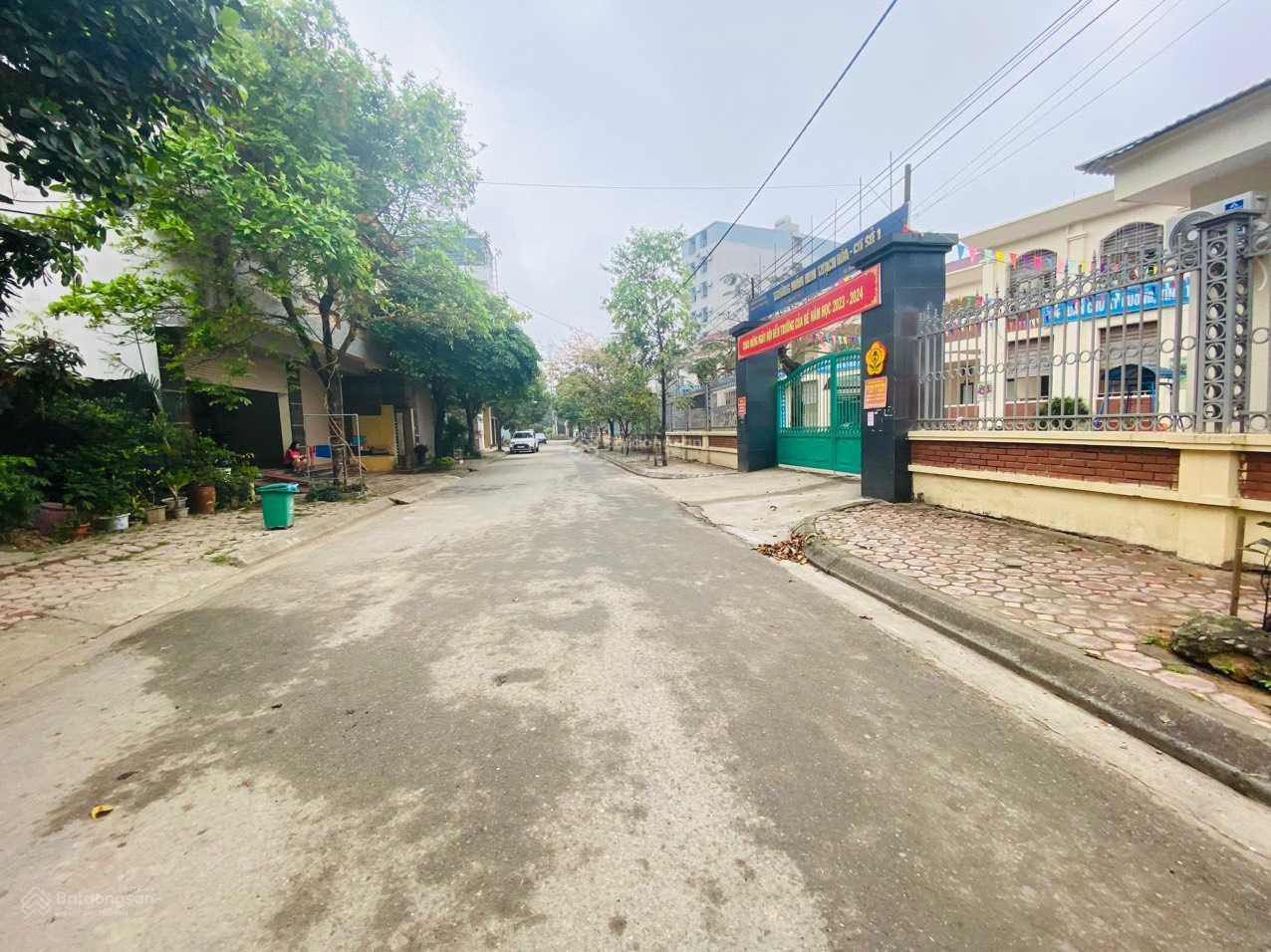 CC bán đất Bắc Phú Cát 55,2 m2 giá nhỉnh 4 tỷ, trung tâm của Hòa Lạc, dân trí cao