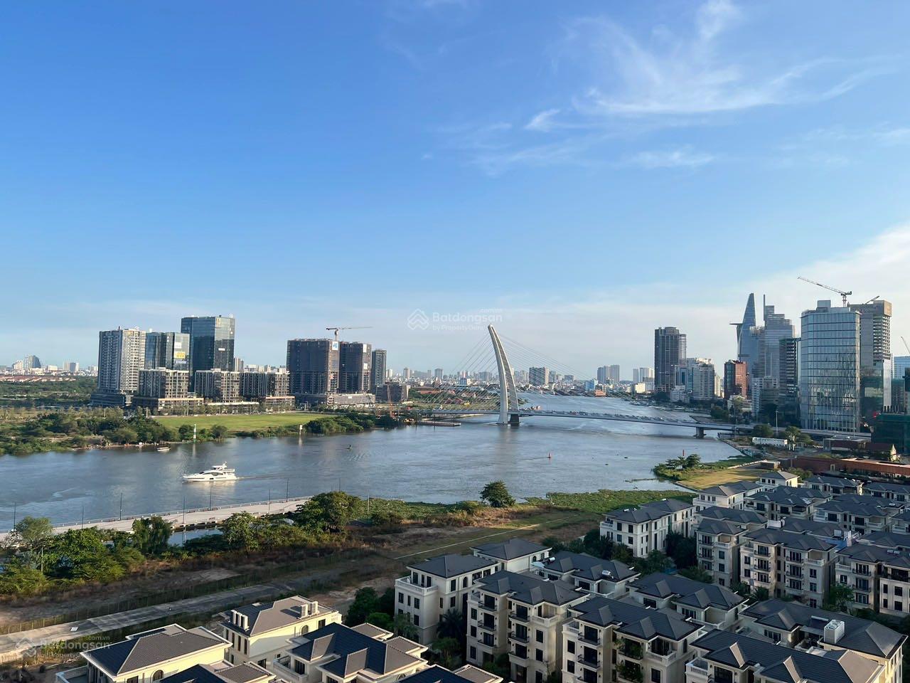 Chính chủ cần cho thuê gấp CH 2PN nội thất cơ bản view sông giá chỉ 20 tr/th tin thật 100%,
