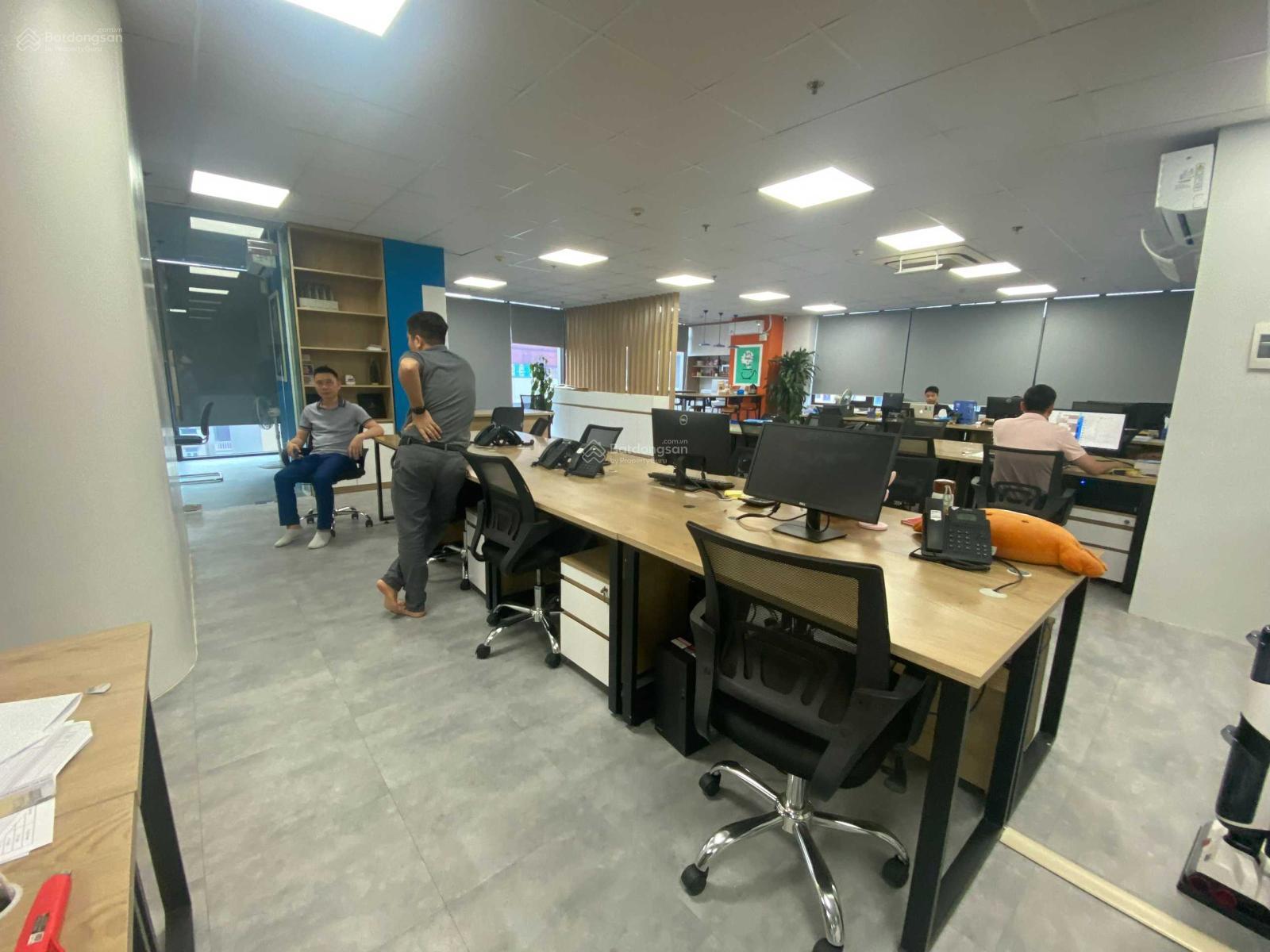 BQL tòa nhà Hoàng Ngân Plaza Cầu Giấy cho thuê văn phòng 50m2, 134m2 ~ 800m2 đã ngăn chia sẵn phòng BQL tòa nhà Hoàng Ngân Plaza Cầu Giấy cho thuê văn phòng 50m2, 134m2 ~ 800m2 đã ngăn chia sẵn phòng