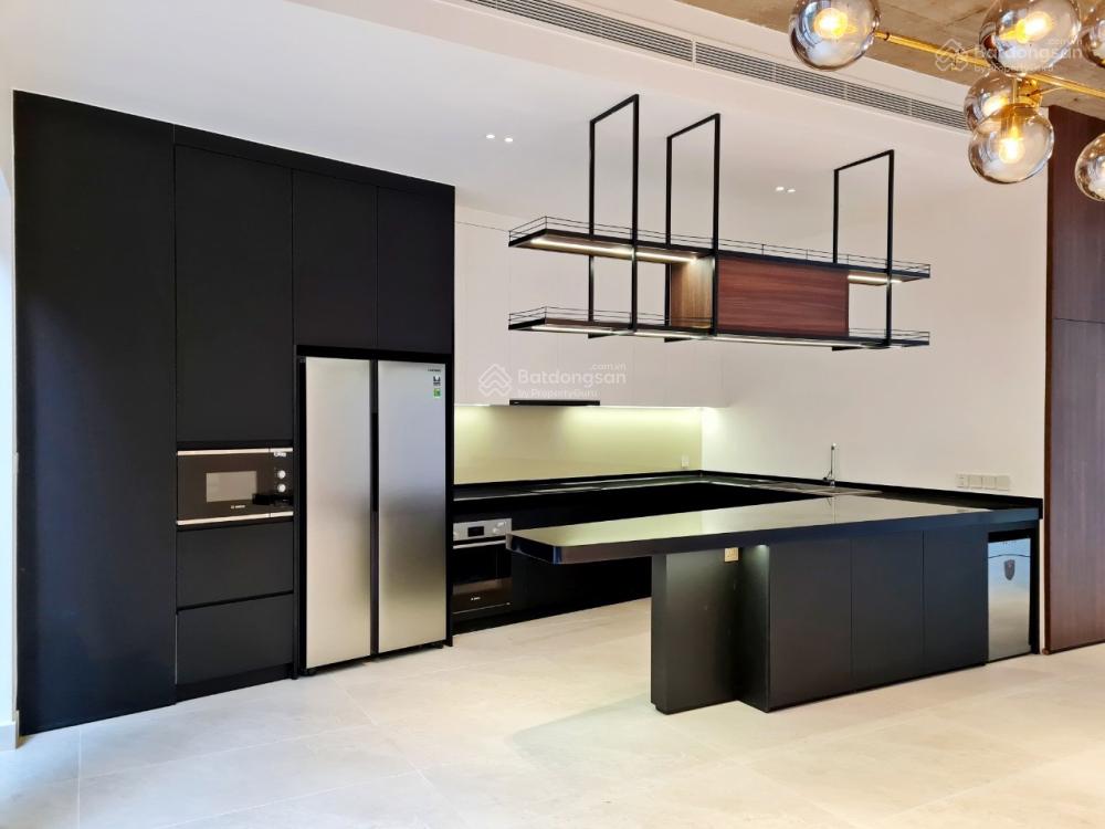 Vip nhất khu đường Hoa, bán nhà MT 25 Hoa Phượng, DT 8 x 18m CN 150m2, T + 3L, HĐT 90tr, giá 48 tỷ