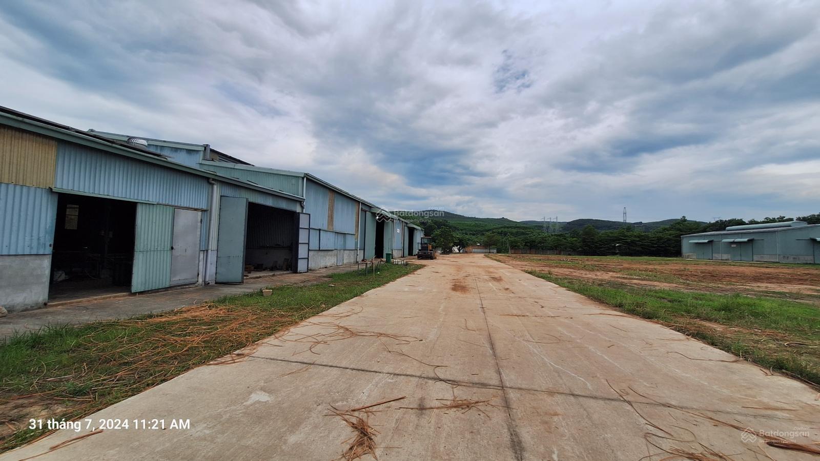 Bán xưởng sản xuất gỗ, DT hơn 18.500 m2 - đường Quốc Lộ 14B sổ hồng , PCCC đầy đủ - giá 28 tỷ TL Bán xưởng sản xuất gỗ, DT hơn 18.500 m2 - đường Quốc Lộ 14B sổ hồng , PCCC đầy đủ - giá 28 tỷ TL