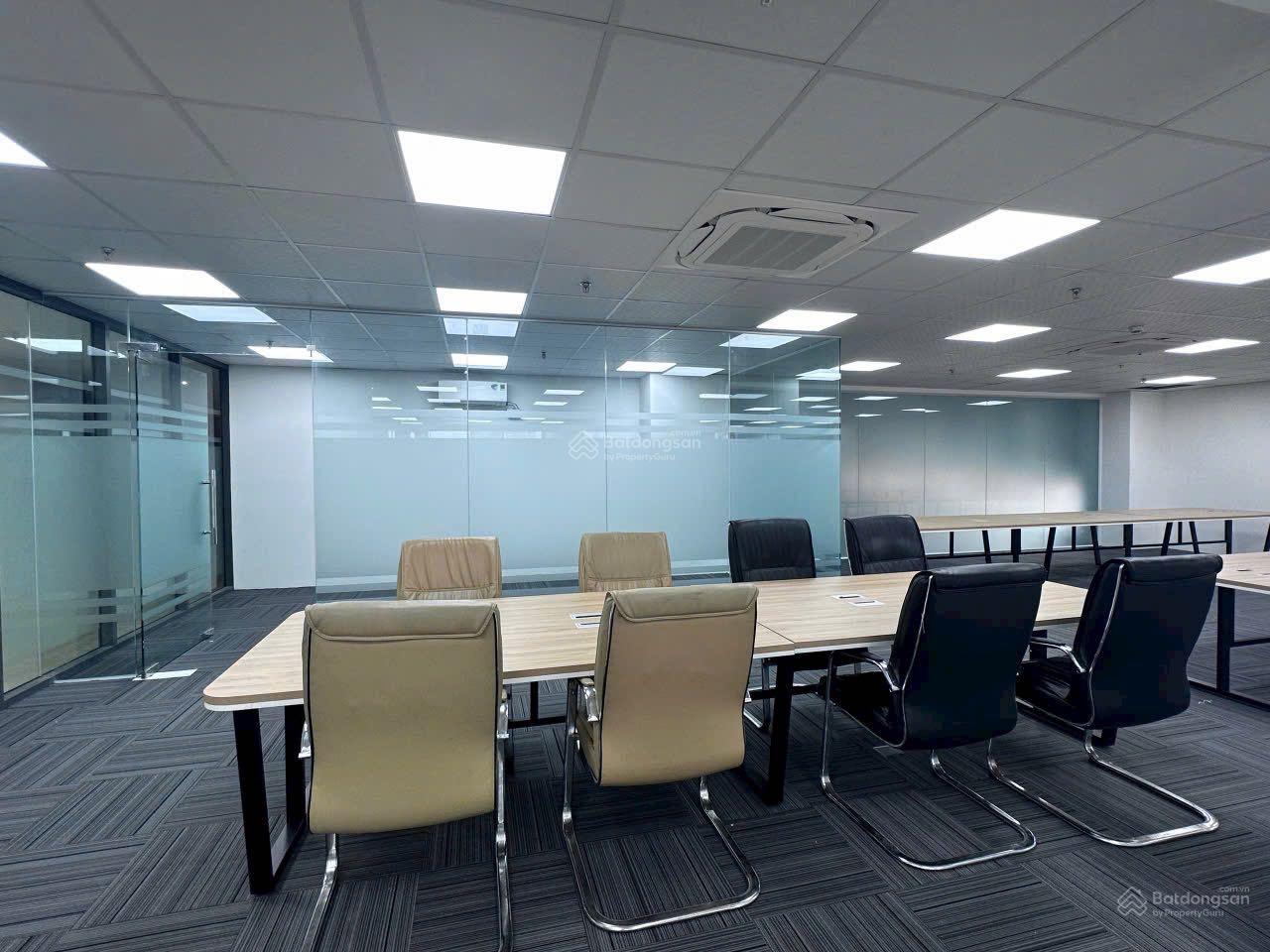 Cho thuê văn phòng phố La Thành Đống Đa Hà Nội diện tích từ 50 m2 giá thuê 155 nghìn/1m2/1 tháng