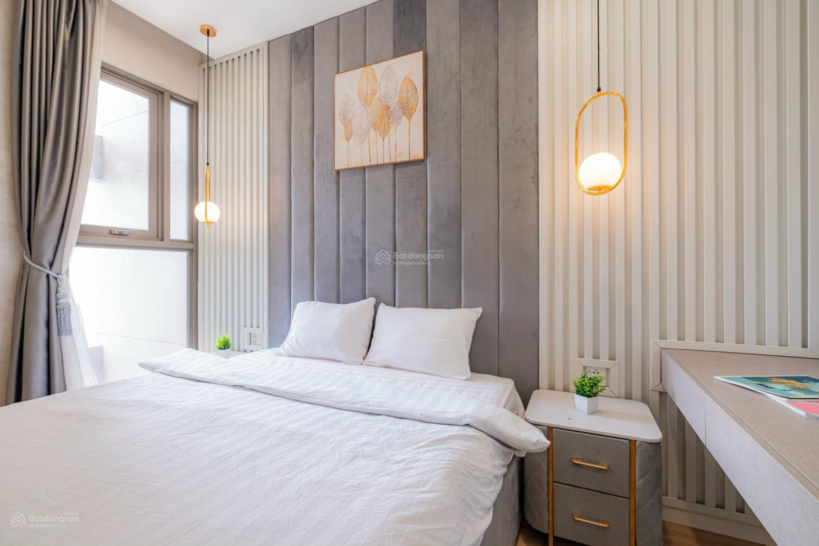 Cần cho thuê gấp, giá quá rẻ Sài Gòn Royal, Quận 4, 2pn, 80m2, chỉ 18 tr/th. LH: 0778 998 ***