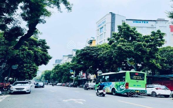 Siêu rẻ - Cần bán gấp nhà mặt phố Trần Hưng Đạo - lô góc 2 mặt phố, 3 thoáng - 500m2 x 3T + MT 27m Siêu rẻ - Cần bán gấp nhà mặt phố Trần Hưng Đạo - lô góc 2 mặt phố, 3 thoáng - 500m2 x 3T + MT 27m