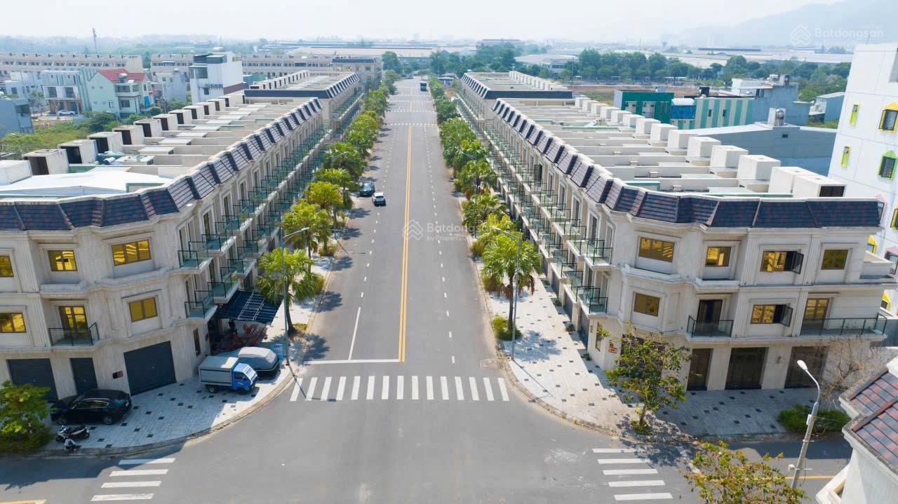 Cần bán lô đất mặt tiền đường 5m5, trục thông 10 toà chung cư, kinh doanh được ngay chỉ 3,6 tỷ