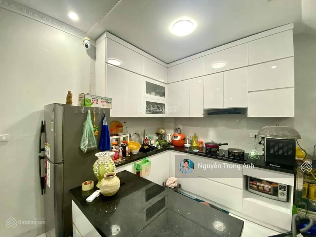 Cần bán nhà phố Bồ Đề vị trí hiến 60m2 - nhà 4 tầng, mặt tiền rộng, giá 16.5 tỷ