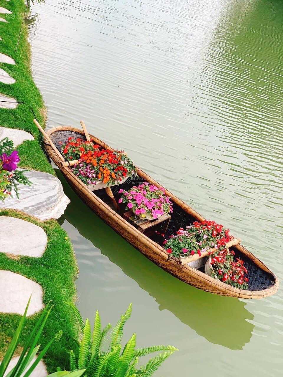 Bán lô Góc Hoa Sữa 5-25, 350m, mặt tiền rộng, HT ful nội thất, nhánh sông rông sau nhà, 120 tỷ