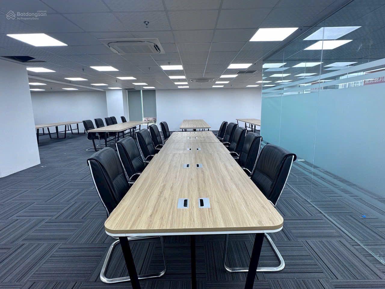 VP cho thuê phố Phan Chu Trinh, Q. Hoàn Kiếm, 30m2, 40m2, 70m2, 500m2, giá 230 nghìn/m2/th