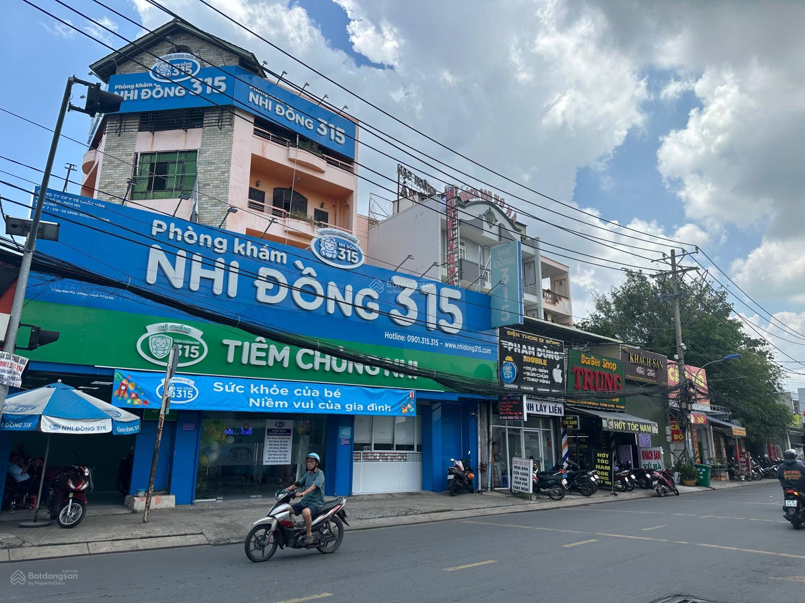 Bán nhà MT Tăng Nhơn Phú trường CĐ Công Thương, 5x25m=125m2. HĐ thuê 45 triệu/tháng. Giá 17,5 tỷ