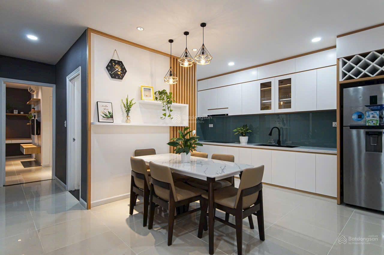 Cần tiền nên bán gấp CH Nam Phúc đối diện công viên Nam viên, 121m2, giá: 11 tỷ. Liên hệ 0916 376 ***