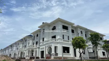 Gia đình em bán BT Vườn Cam căn góc hướng Đông Nam giá 100tr/m2, đường to, Ai cần LH 0986 535 ***
