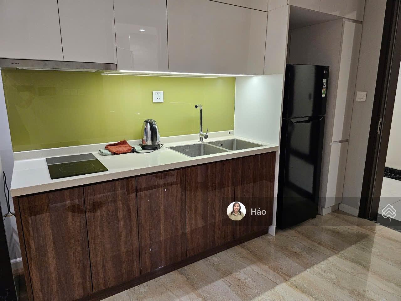 Bán căn hộ Sky City 88 Láng Hạ. DT 144m2, 3PN, 2WC. Giá 130tr/m2 full đồ. BC Đông Nam