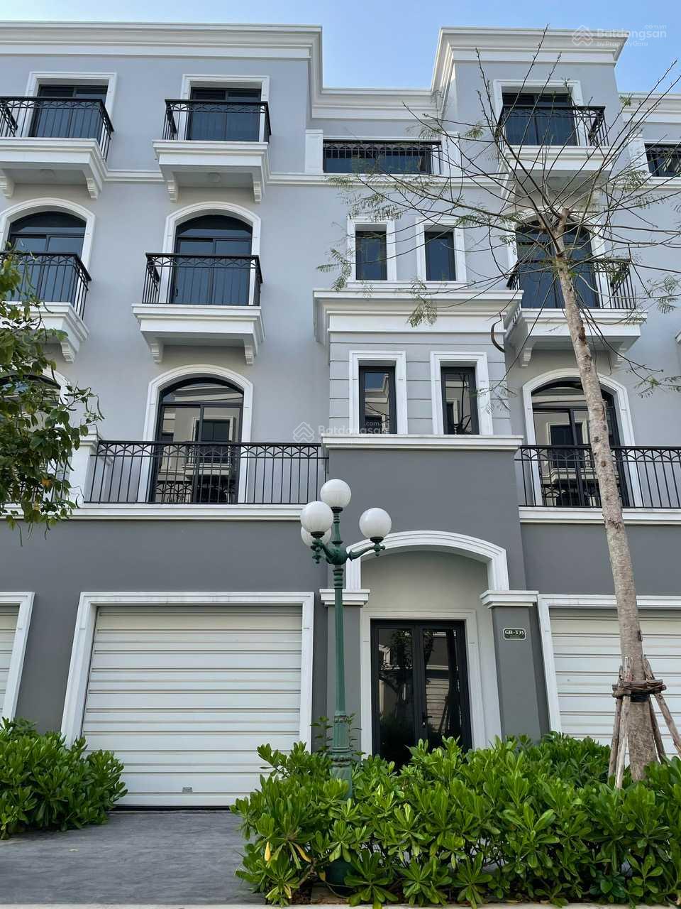 Quỹ căn chuyển nhượng giá đầu tư từ 8xx tỷ đến 9xx tỷ căn góc diện tích 104m2 xây 4 tầng 0973 670 ***