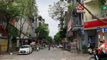 Chính chủ bán căn nhà mặt phố Phú Diễn, gần trường Tài Nguyên Môi trường. LH 0989 182 ***