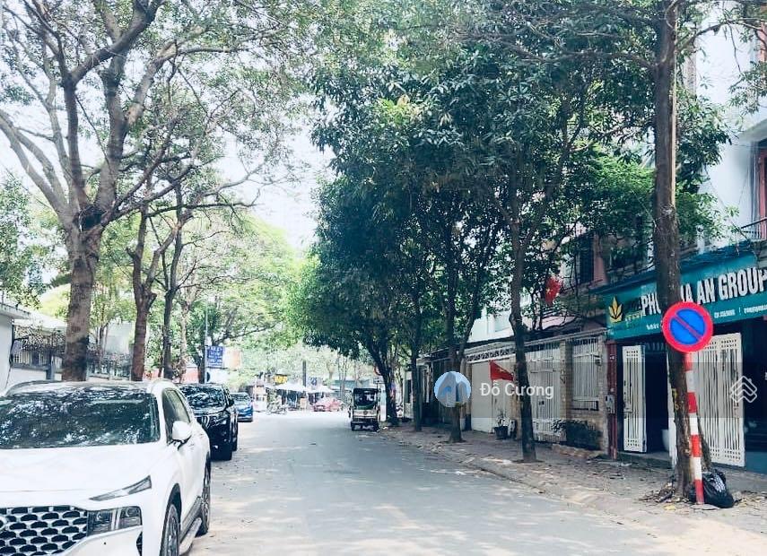 Cực rẻ - Chủ cần bán gấp biệt thự khu đô thị mới Dịch Vọng, Cầu Giấy - 268m2 x 5T - mặt ngang 18,5m