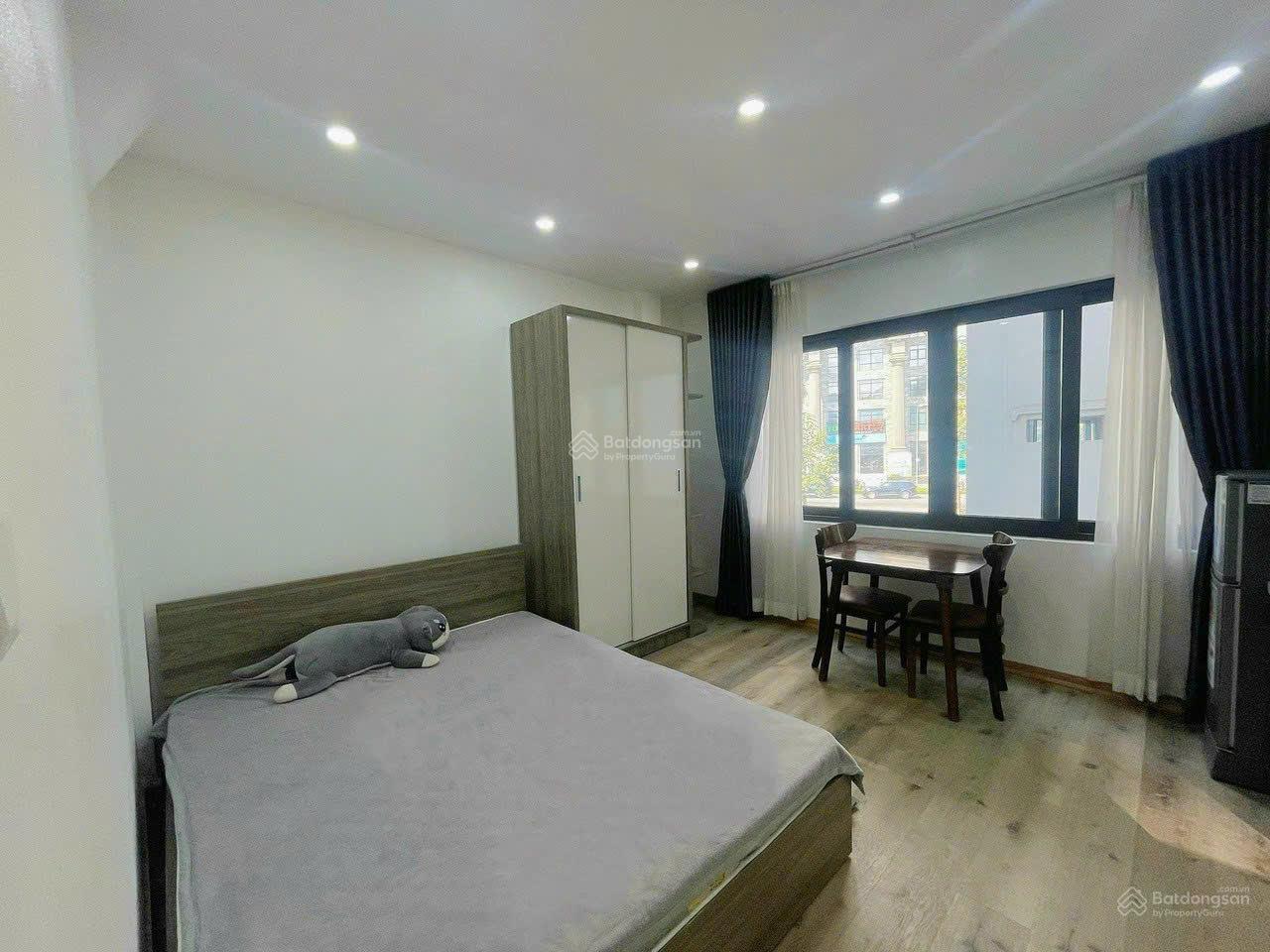 VIP Chùa Láng! CHDV Đống Đa 80m2*6T*13P KK, T1 KD, oto đỗ 5m lô góc, dòng tiền 90-100tr/tháng SDCC