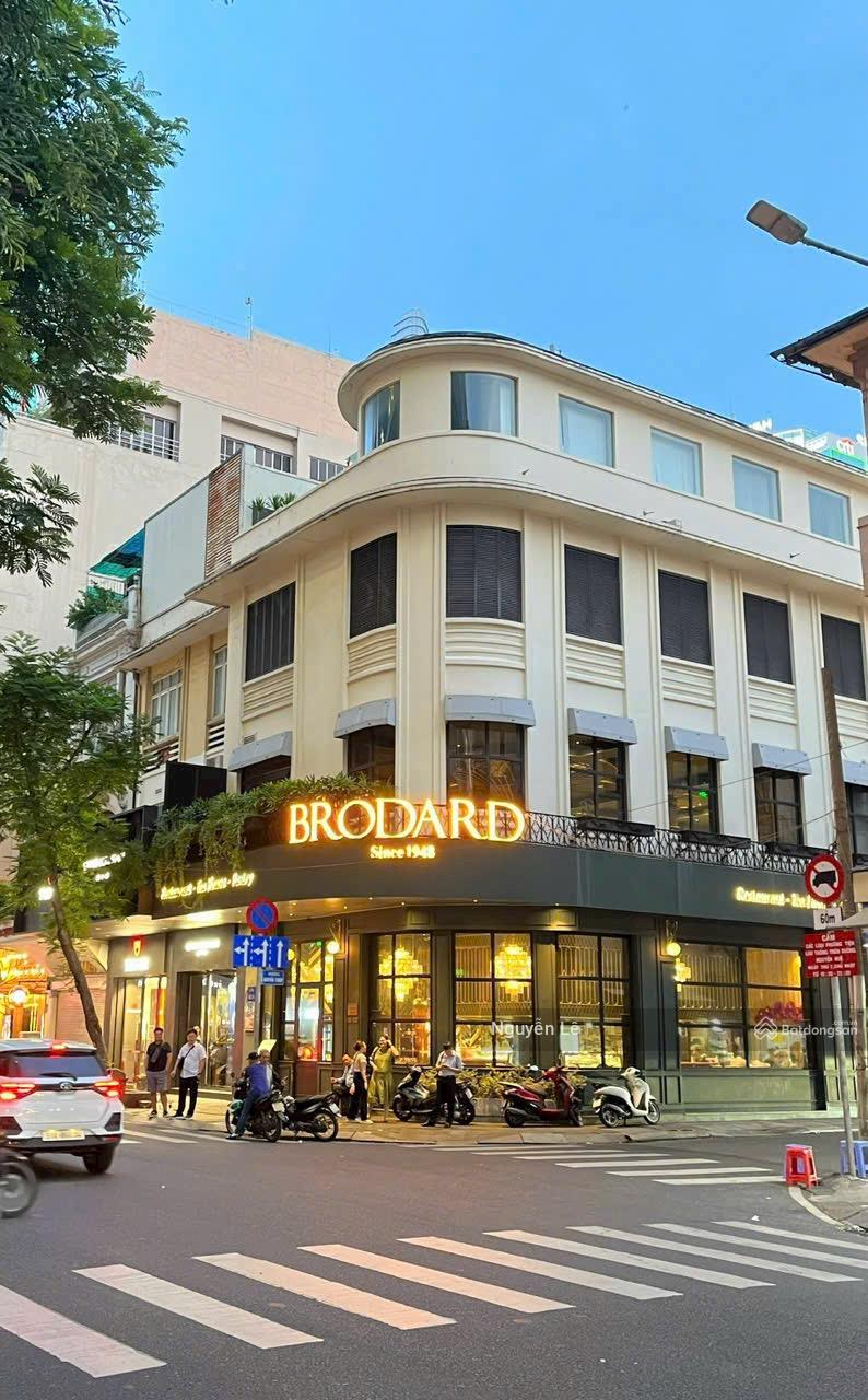 Chính chủ cần cho thuê góc 2 mặt tiền Hai Bà Trưng + Mạc Thị Bưởi, Quận 1 giá 100tr/th