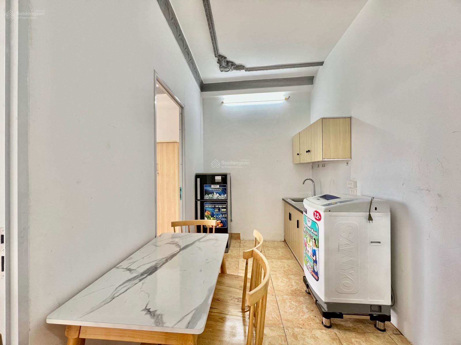Giá rẻ! 2PN 50m2 full nội thất máy giặt riêng chỉ 7tr 4ng 4 xe ngay Lạc Long Quân giao Âu Cơ Giá rẻ! 2PN 50m2 full nội thất máy giặt riêng chỉ 7tr 4ng 4 xe ngay Lạc Long Quân giao Âu Cơ