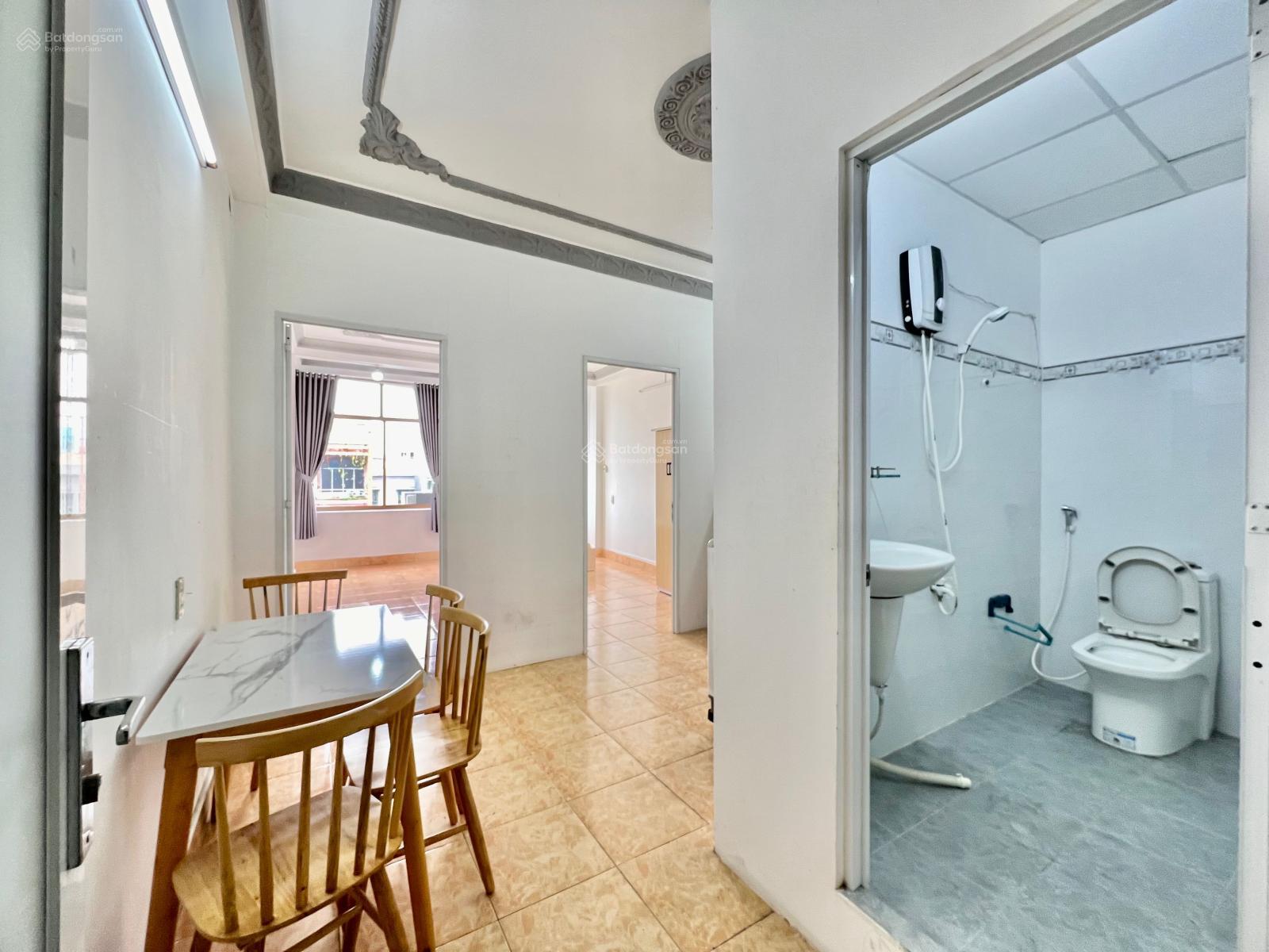 Giá rẻ! 2PN 50m2 full nội thất máy giặt riêng chỉ 7tr 4ng 4 xe ngay Lạc Long Quân giao Âu Cơ Giá rẻ! 2PN 50m2 full nội thất máy giặt riêng chỉ 7tr 4ng 4 xe ngay Lạc Long Quân giao Âu Cơ