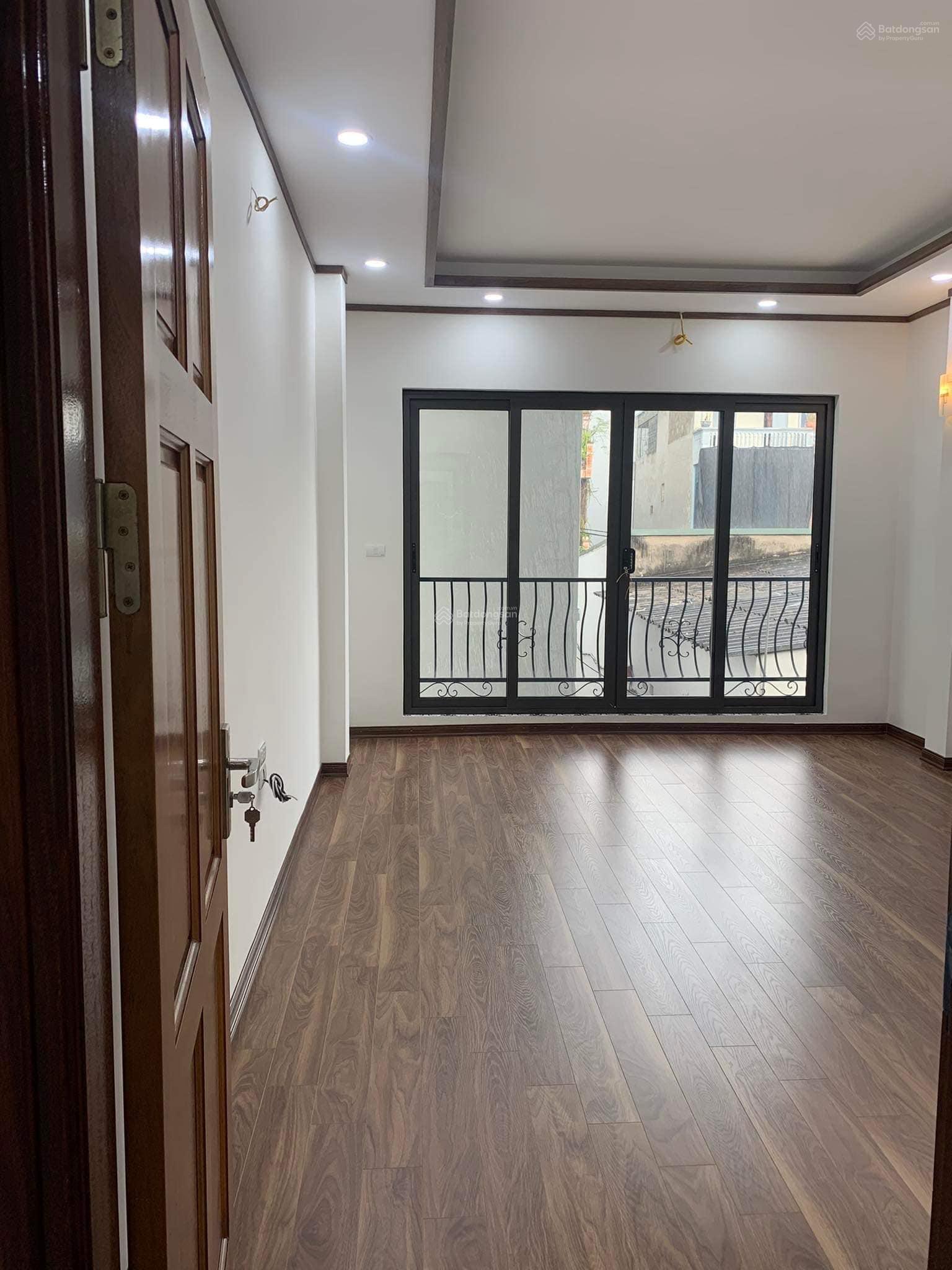 Bán nhà tại Thịnh Liệt DT 57m2x6 tầng oto vào nhà, có thang máy,giá 19tỷ LH 09838738oto n Bán nhà tại Thịnh Liệt DT 57m2x6 tầng oto vào nhà, có thang máy,giá 19tỷ LH 09838738oto n