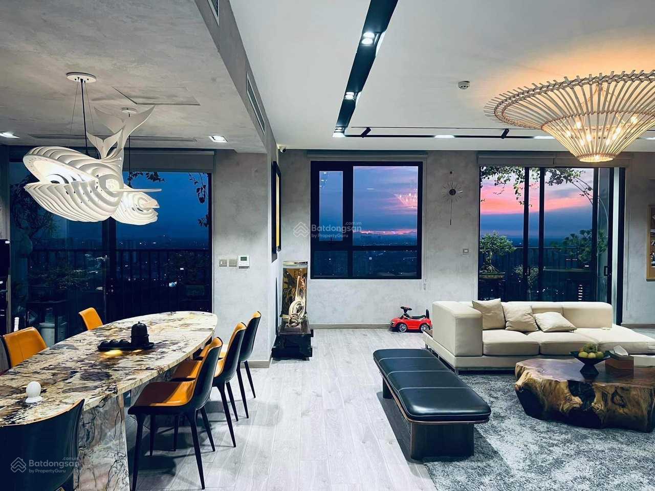 Vợ chồng em cần cho thuê CH NGĐ tòa N01T6-T7. DT: 128m2,3PN, CB & full đồ. 20-28tr/th. View Hồ Tây Vợ chồng em cần cho thuê CH NGĐ tòa N01T6-T7. DT: 128m2,3PN, CB & full đồ. 20-28tr/th. View Hồ Tây