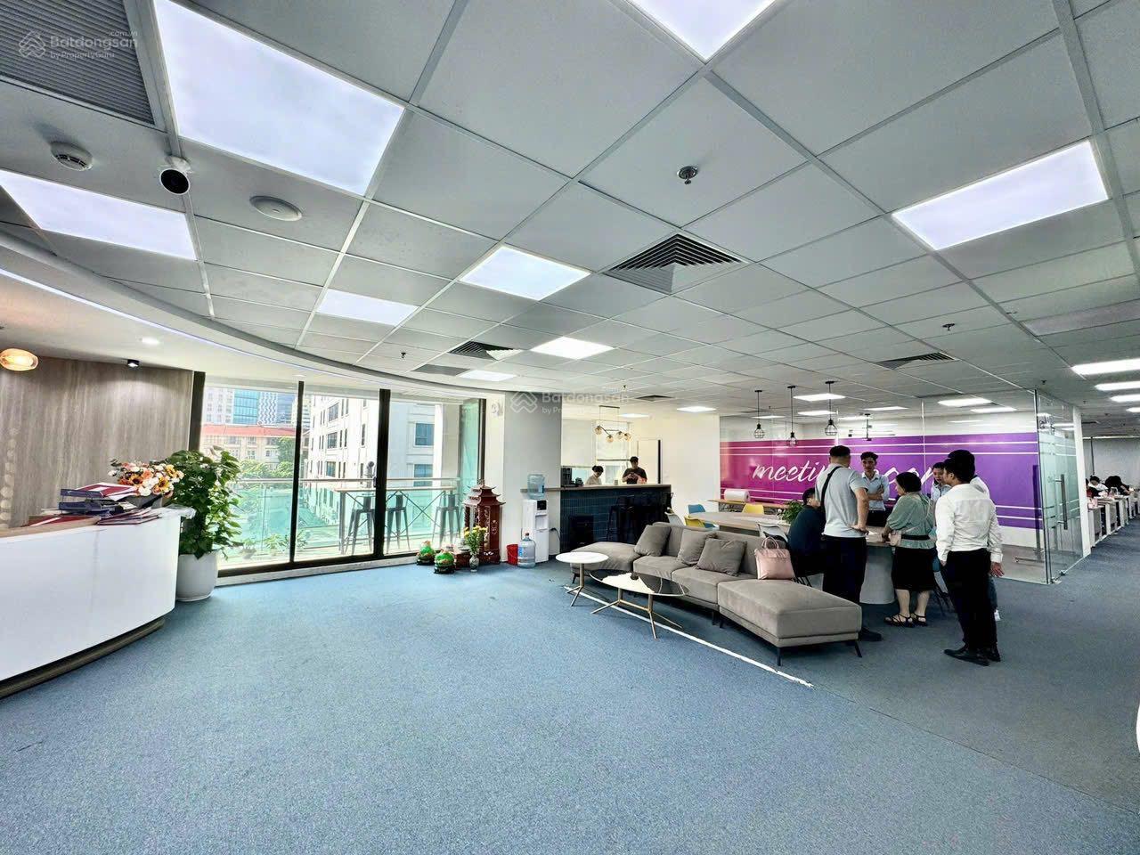 Cho thuê văn phòng số 10 Phan Chu Trinh quận Hoàn Kiếm 60, 80m, 150m2. Giá 140k/m2/th