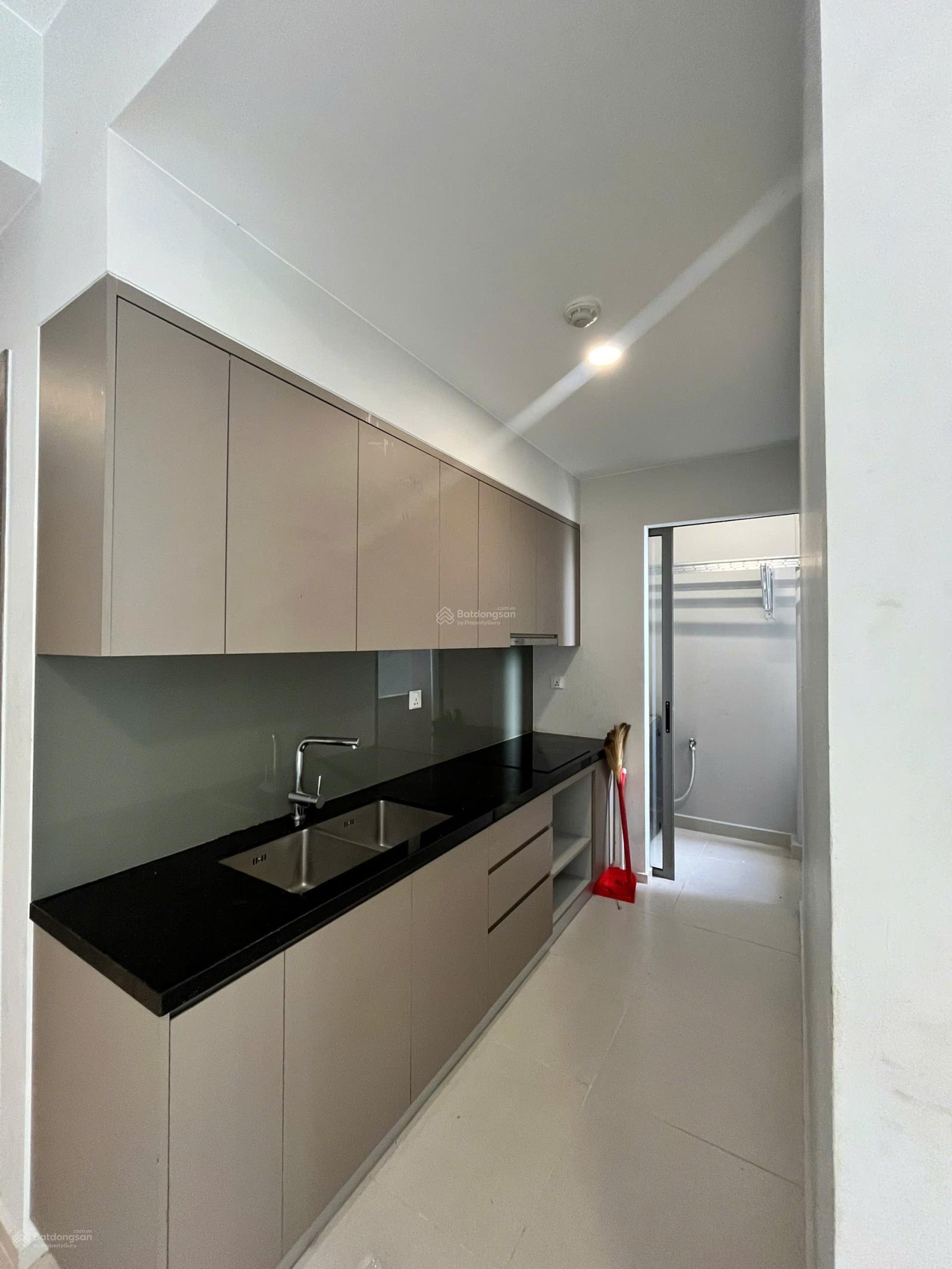 Cho thuê căn 2PN giá 7.5tr/th full 2ML, giường tủ, máy giặt, chung cư Westgate