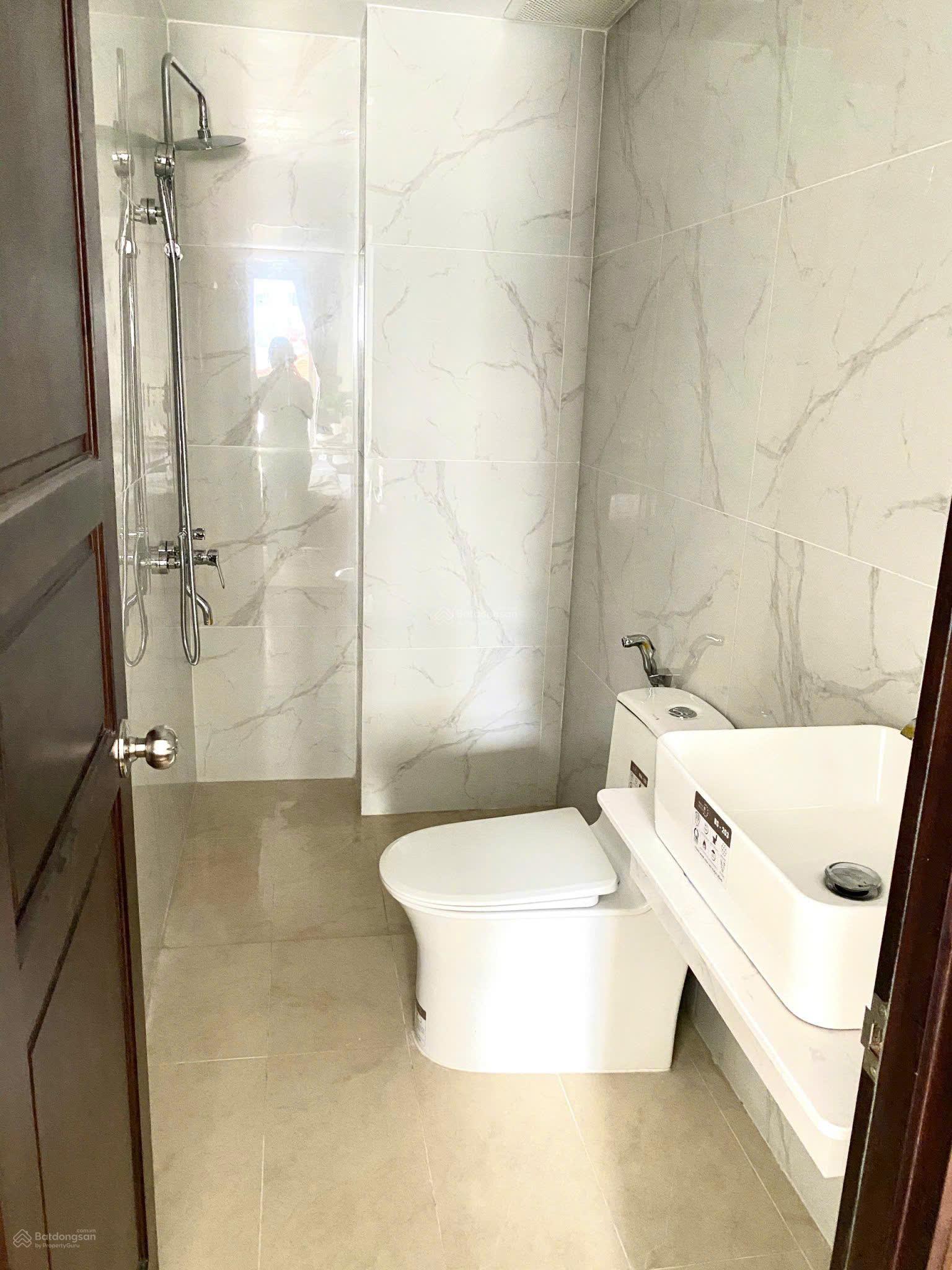 Bán CHDV 75 phòng đường Ung Văn Khiêm, TN 350tr/tháng, DT 13 x 20m, 7 tầng. Giá bán 43 tỷ