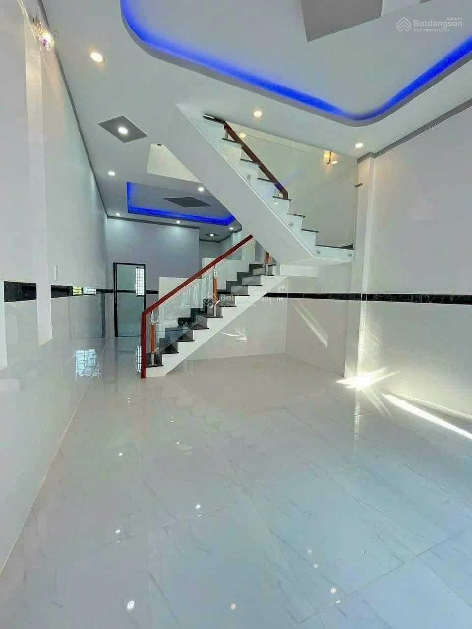 Bán gấp căn nhà 1 trệt 1 lầu mới xây nằm cuối đường Huỳnh Văn Nghệ Bán gấp căn nhà 1 trệt 1 lầu mới xây nằm cuối đường Huỳnh Văn Nghệ