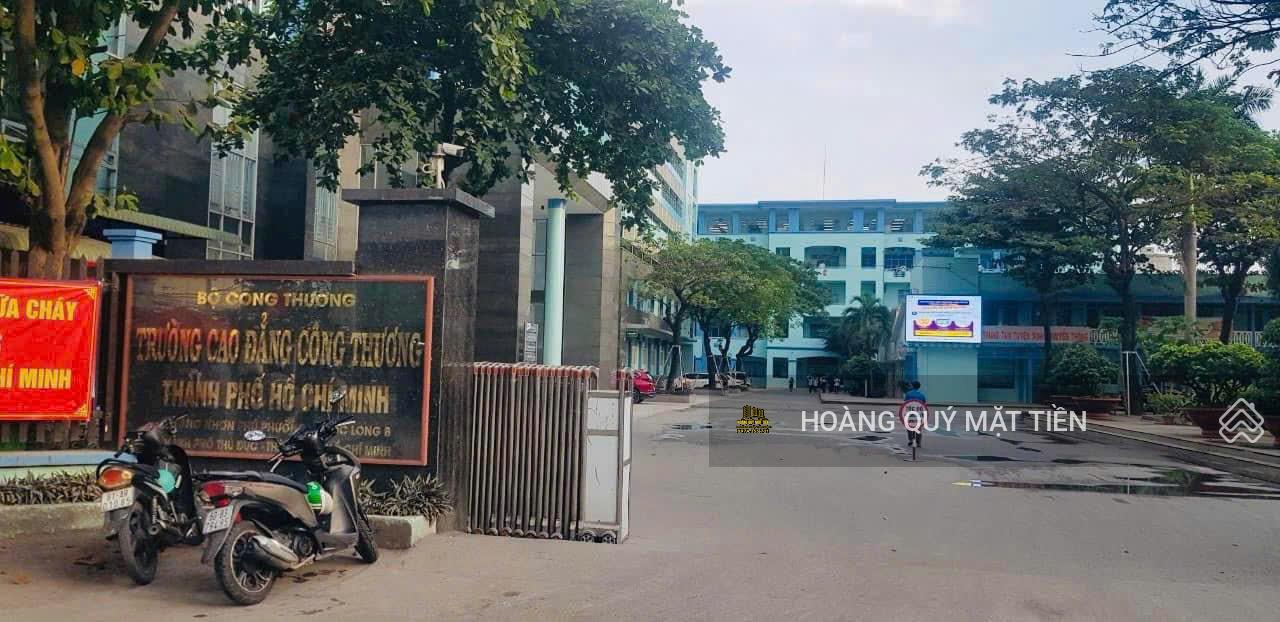 Nhà 3 lầu MTKD Tăng Nhơn Phú ~ 5m*40m = 385m2. Nở hậu. Giáp Đỗ Xuân Hợp - Phước Long B - Quận 9