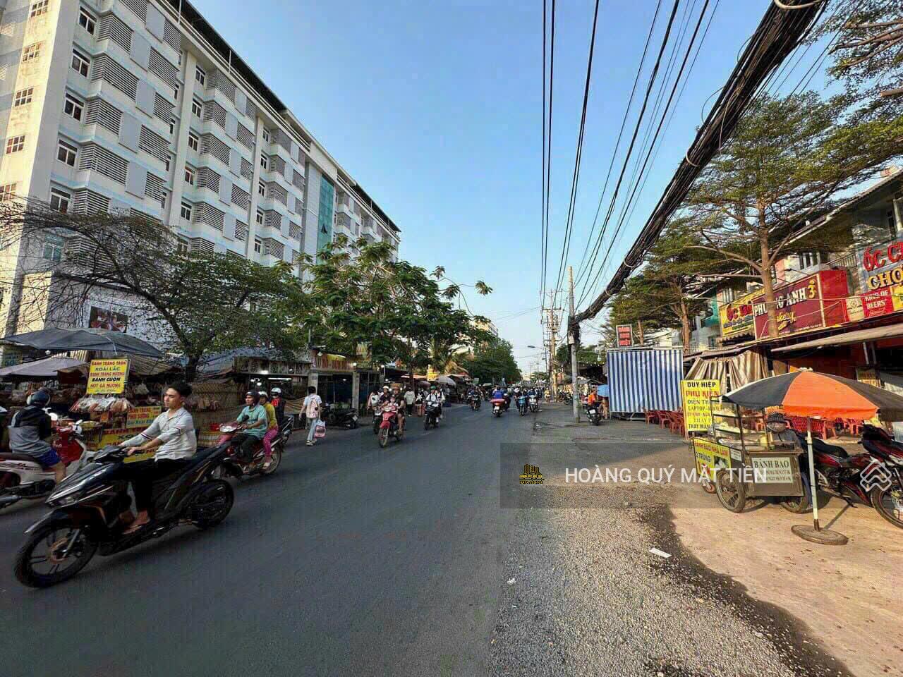 Nhà 3 lầu MTKD Tăng Nhơn Phú ~ 5m*40m = 385m2. Nở hậu. Giáp Đỗ Xuân Hợp - Phước Long B - Quận 9