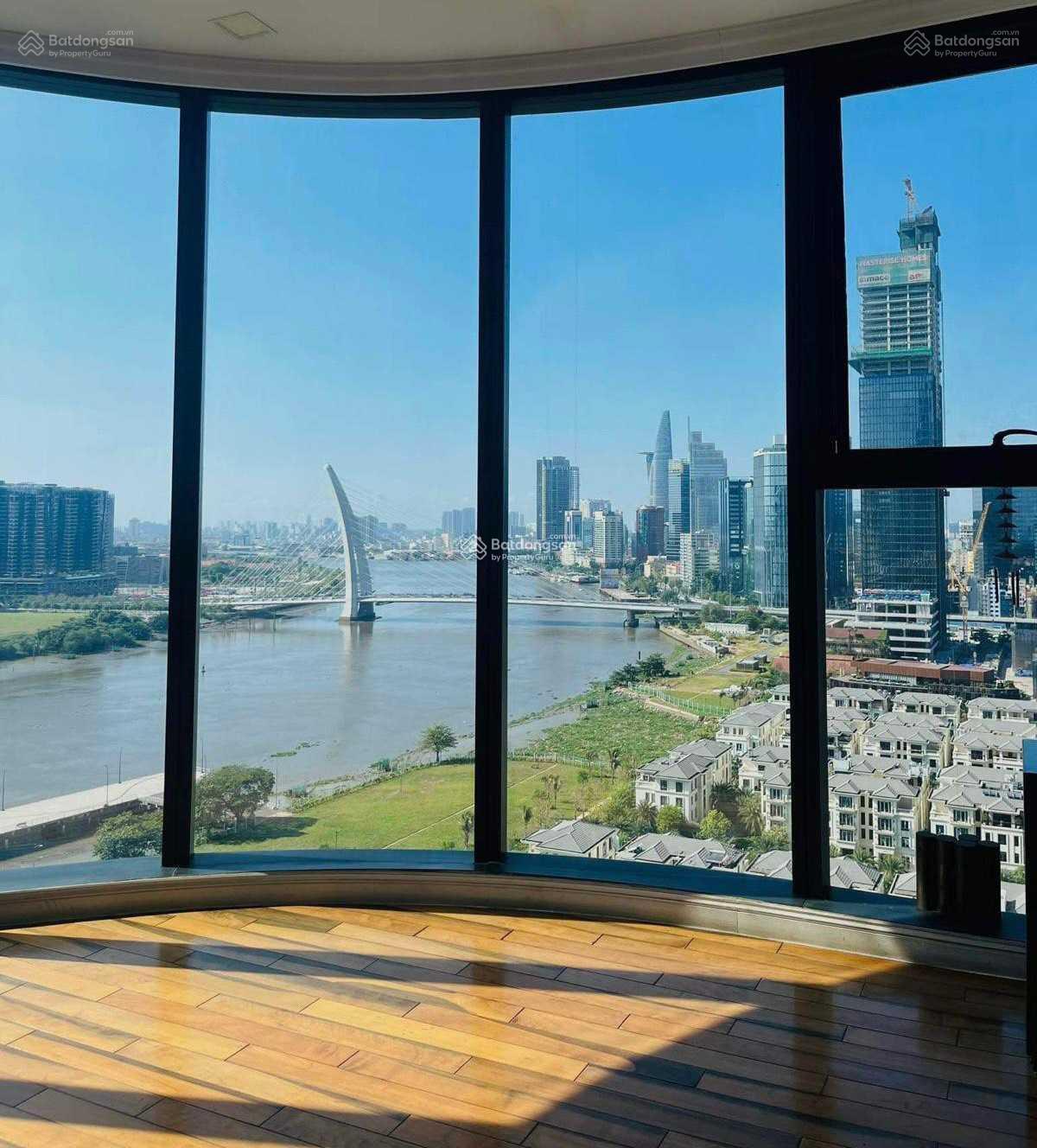 Kẹt tiền bán gấp căn hộ 4 phòng ngủ vòng cung giá 43 tỷ ở Vinhomes Ba Son Quận 1, LH 0937 868 ***